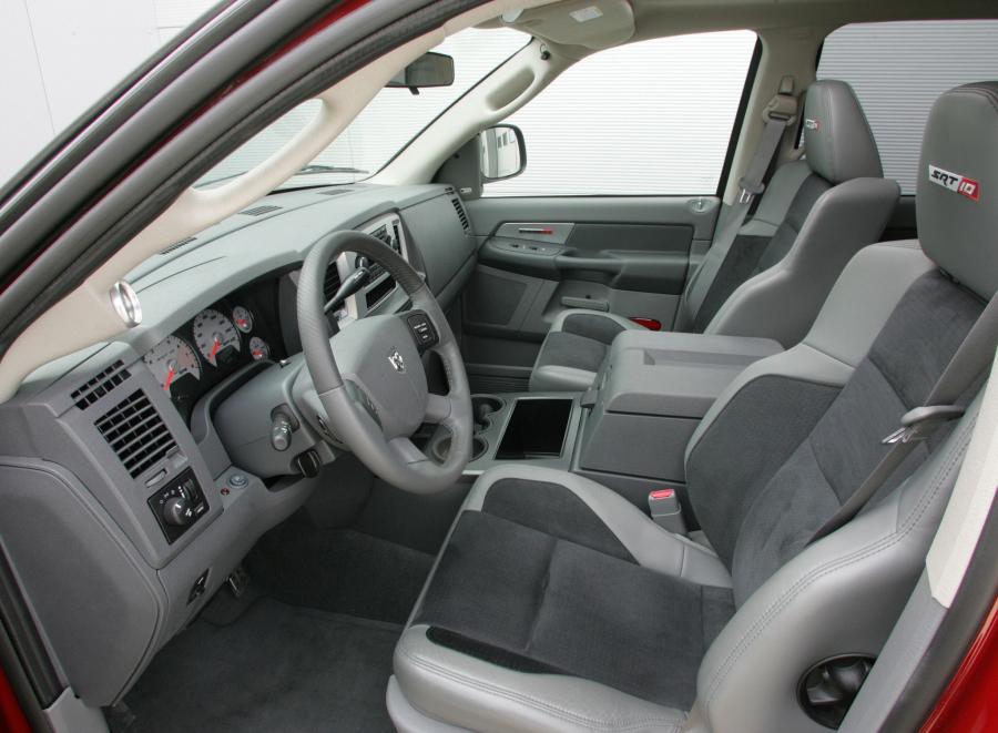  Dodge Ram SRT10 Quad Cab 2006 года  (фото 5 из 6)